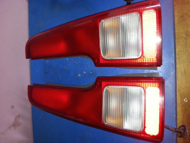 【中古】中古部品 ライフ JB2 右テールランプ 【3330430100-001027893415500】