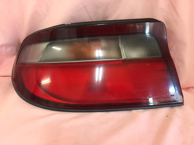 【中古】中古部品 レガシィ BH5 左テールランプ 【3330430100-000818003815600】