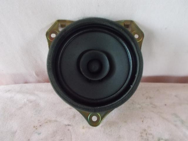 【中古】中古部品 アルファード MNH15W スピーカー 【3330430100-001399360067500】