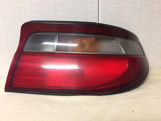 【中古】中古部品 カリーナ AT192 右テールランプ 【3330430100-000313591115500】