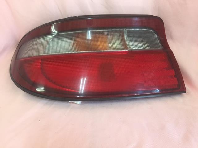 【中古】中古部品 カリーナ AT192 左テールランプ 【3330430100-000313591215600】