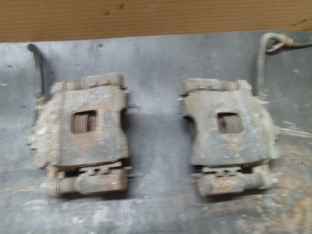 【中古】中古部品 ワゴンR MH21S 左フロントキャリパー 【3330430100-000961907744360】