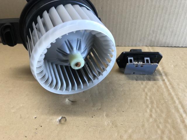 【中古】中古部品 アルト HA24S ヒーターブロアモーター 【3330430100-00161135426...