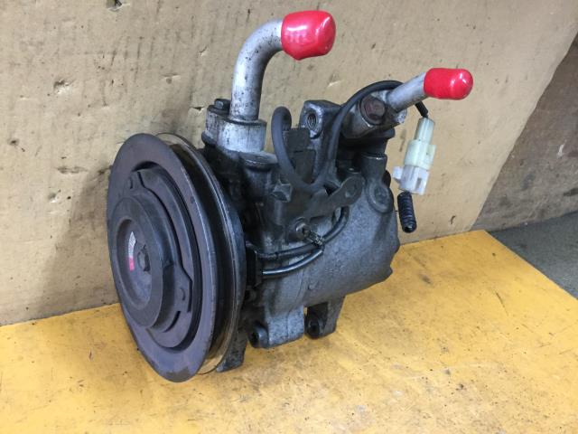 【中古】中古部品 ムーヴ L160S A/Cコンプレッサー 【3330960100-001700833860700】