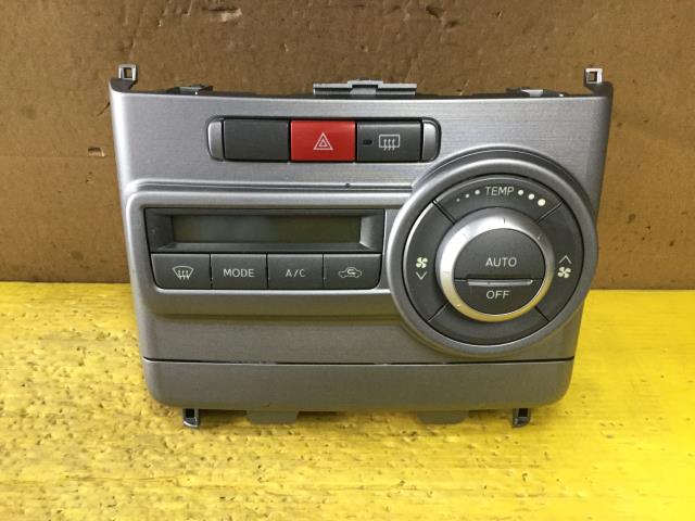 【中古】中古部品 ムーヴコンテ L575S A/Cスイッチパネル 【3330960100-001613333560900】