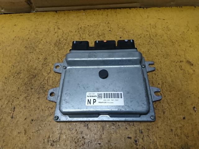 【中古】中古部品 セレナ CNC25 エンジンコンピューター 【3330960100-001401495863100】