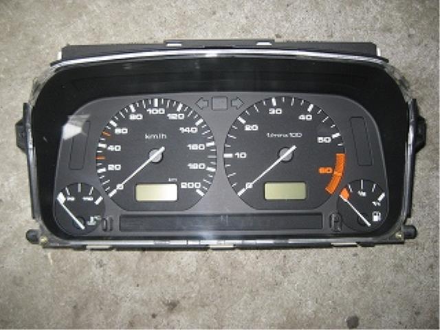 【中古】中古部品 VW ポロ 6NAHS スピードメーター 【3310050100-000646205461400】