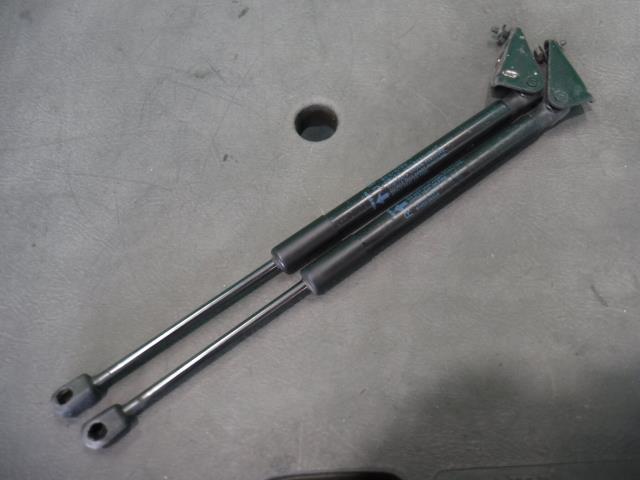 【中古】中古部品 リーフ ZE0 バックドアダンパー 【3340140100-000022036877250】