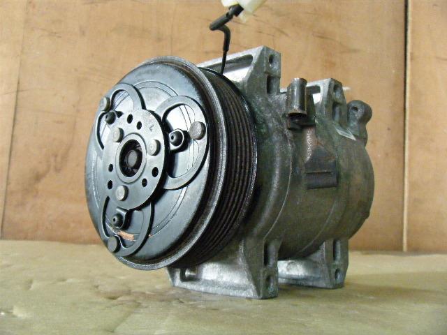 【中古】中古部品 ボルボ 70シリーズ SB5244W A/Cコンプレッサー 【3310050100-001449382760700】