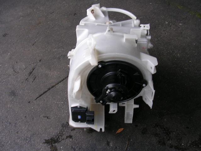 【中古】中古部品 プレミオ AZT240 ヒーターブロアモーター 【3330490100-00088833...