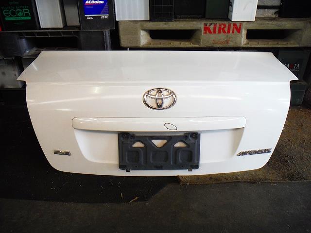 【中古】中古部品 アベンシス AZT251 トランクリッド 【3340140100-001148337615300】