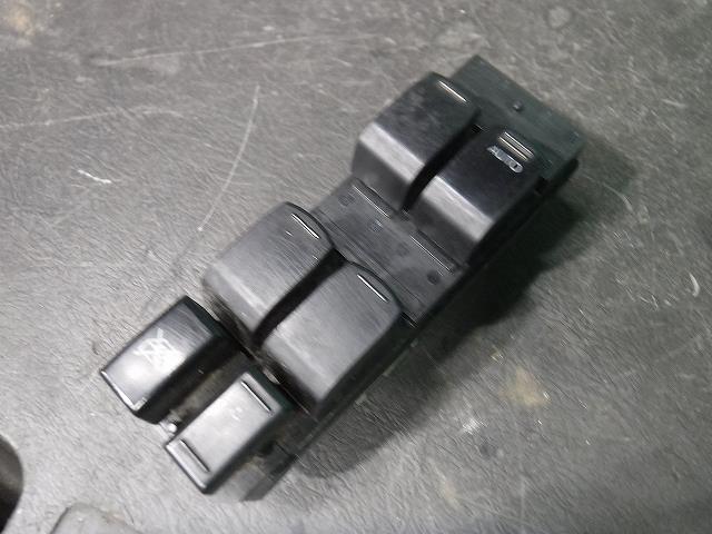 【中古】中古部品 ステラ RN1 パワーウインドウスイッチ 【3340140100-001691739161900】