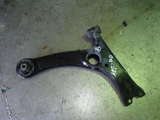 【中古】中古部品 アリオン AZT240 右フロントロアアーム 【3330490100-001123025951720】
