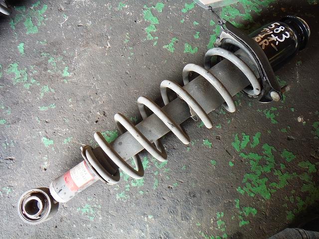 【中古】中古部品 アリオン ZRT260 右リアストラット 【3340140100-001121258350310】