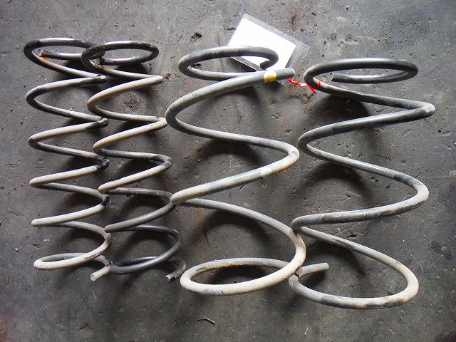 【中古】中古部品 インプレッサ GH2 スプリングセット 【3340140100-001179028957900】