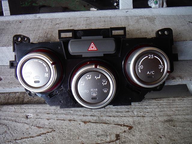 【中古】中古部品 インプレッサ GH2 A/Cスイッチパネル 【3340140100-001179103960900】
