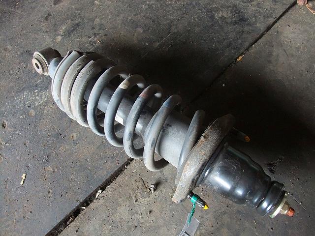 【中古】中古部品 インテグラ DC5 右リアストラット 【3340140100-000938281650310】