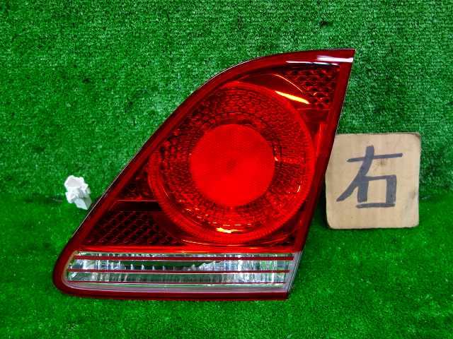【中古】中古部品 クラウン GRS182 リアフィニッシャーパネル 【3330990100-001717309915200】