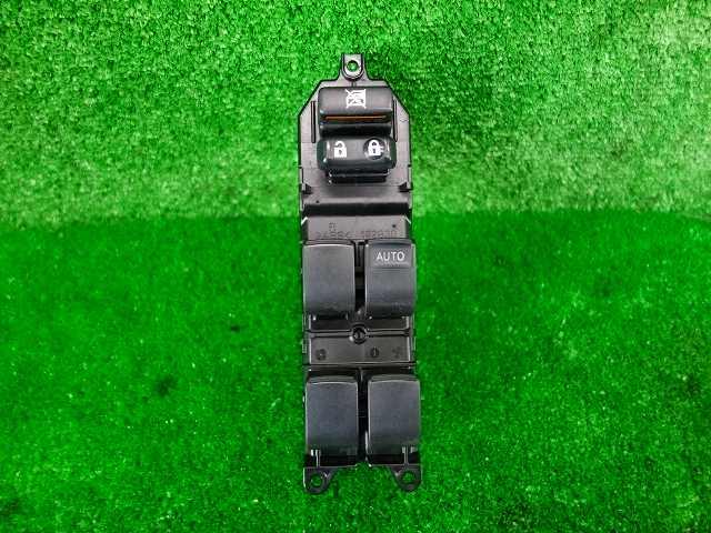 【中古】中古部品 アクア NHP10 パワーウインドウスイッチ 【3330990100-001716928561900】