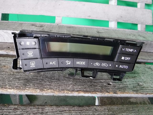 【中古】中古部品 プリウス ZVW30 A/Cスイッチパネル 【3340140100-001394739960900】