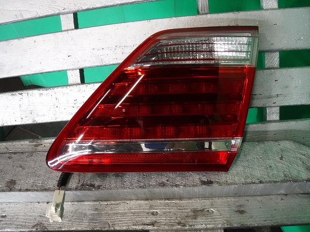 【中古】中古部品 クラウン GRS200 リアフィニッシャーパネル 【3340140100-001703166715200】