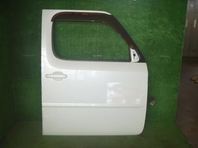【中古】中古部品 キューブ BNZ11 右フロントドア 【3330370100-000223005013100】