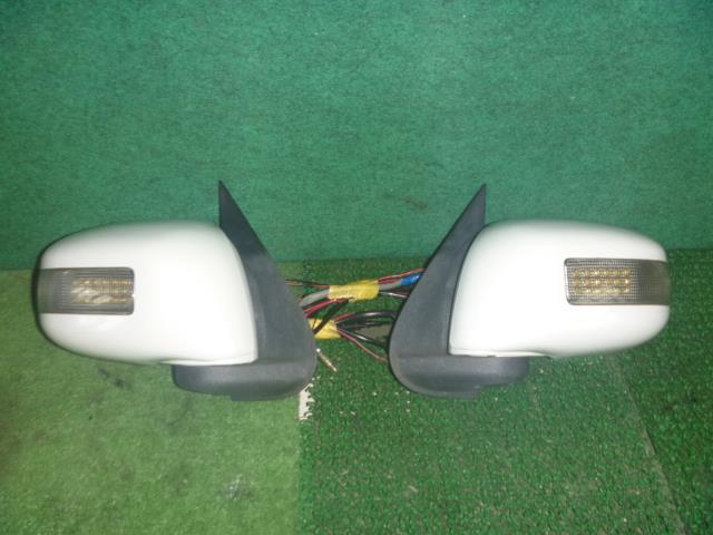 【中古】中古部品 キューブ BNZ11 右サイドミラー 【3330370100-000223005013500】