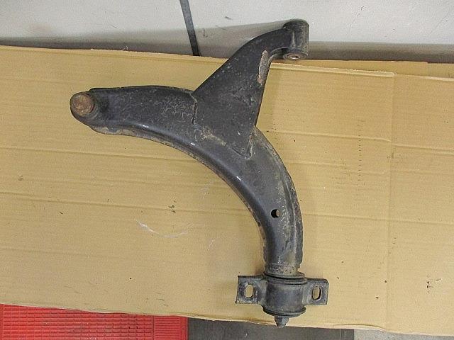 【中古】中古部品 サンバー KS4 左フロントロアアーム 【3330650100-001629277351740】