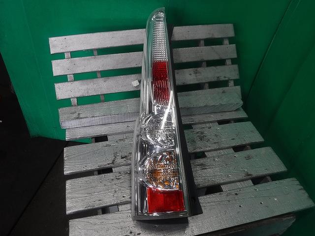 【中古】中古部品 ステラ RN1 左テールランプ 【3340140100-001642251115600】