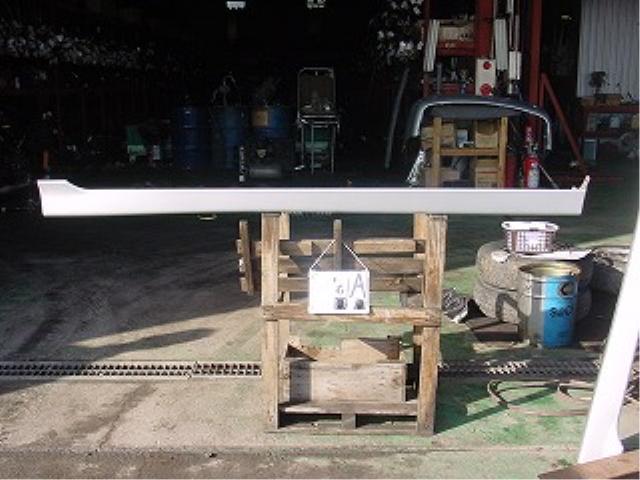 【中古】中古部品 ランサーセディア CS5W 右サイドステップ 【3340140100-000583097913700】