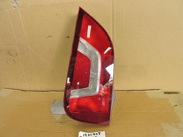 【中古】中古部品 VW アップ！ AACHY 左テールランプ 【3330650100-001454748515600】