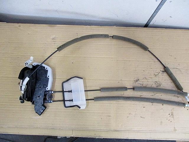 【中古】中古部品 スカイライン V36 ドアロックソレノイド 【3330650100-001694714164550】