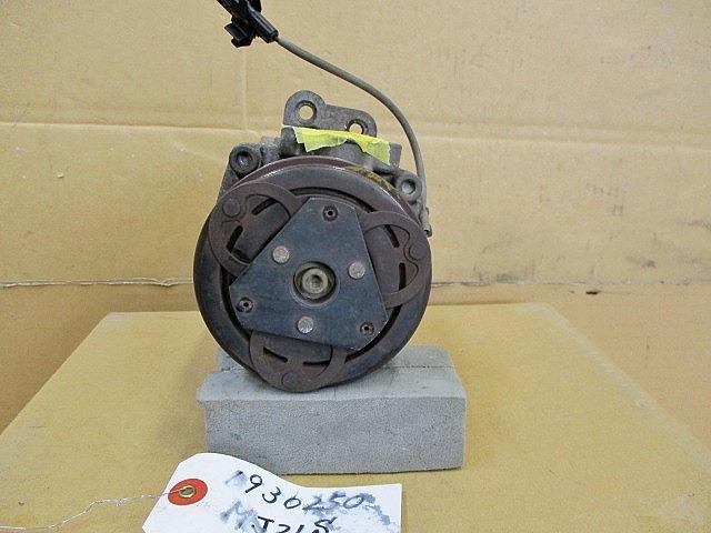 【中古】中古部品 AZワゴン MJ21S A/Cコンプレッサー 【3330650100-001550172360700】