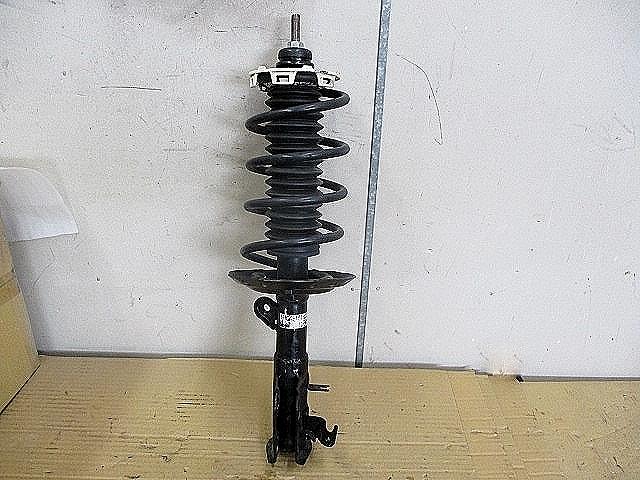 【中古】中古部品 フィット GP1 左フロントストラット 【3330650100-001670898350210】