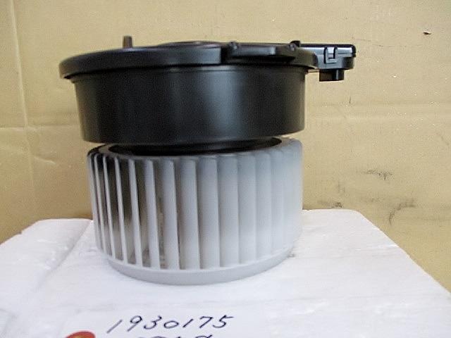 【中古】中古部品 タント L385S ヒーターブロアモーター 【3330650100-00153320246...