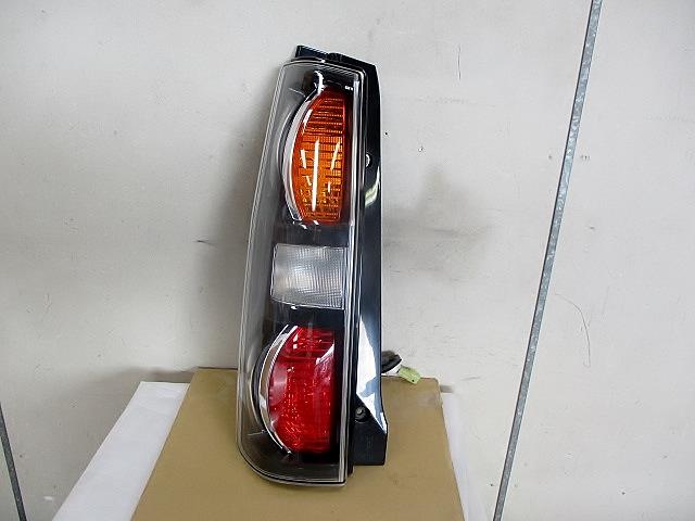 【中古】中古部品 ワゴンR MH21S 左テールランプ 【3330650100-001674120715600】