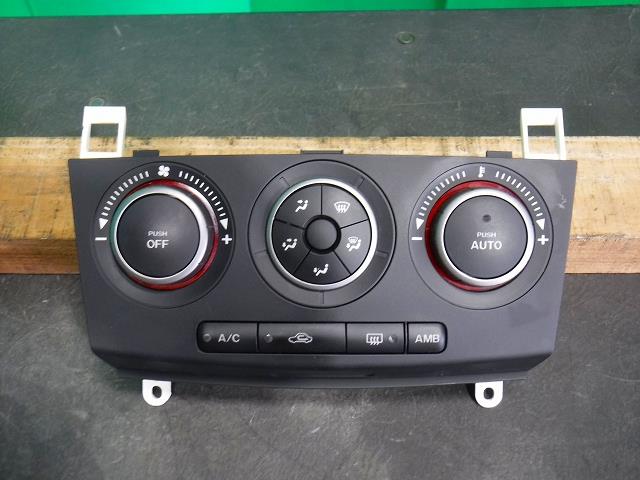 【中古】中古部品 アクセラ BK5P A/Cスイッチパネル 【3340140100-001682937760900】