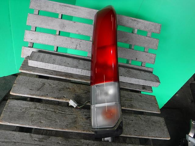 【中古】中古部品 バモス HM1 左テールランプ 【3340140100-001444750615600】