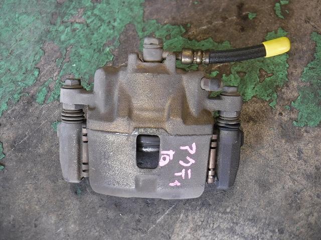 【中古】中古部品 アクティ HH6 右フロントキャリパー 【3340140100-001675322744330】