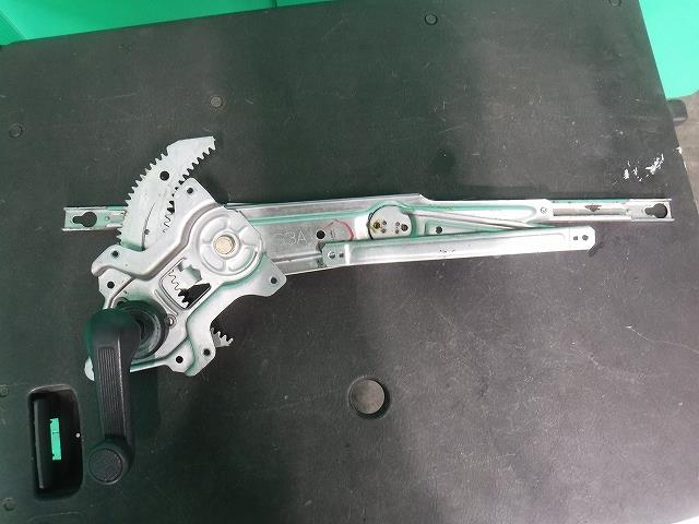 【中古】中古部品 アクティ HA7 左フロントドアレギュレータ・モーター 【3340140100-001545785813220】
