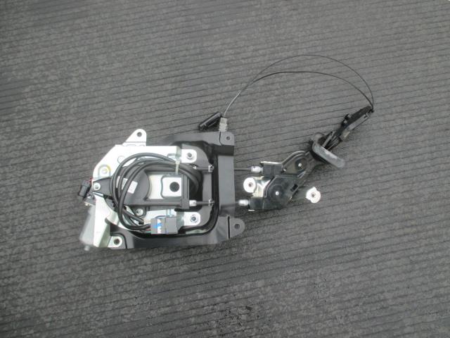 【中古】中古部品 デリカD2 MB15S クローザードアモーター 【3330410100-001384257966100】