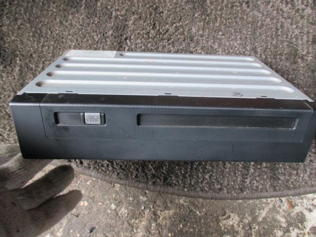 【中古】中古部品 アルファード ATH10W カーナビゲーション 【3330410100-001267190361310】