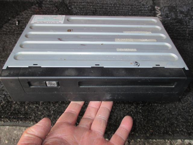 【中古】中古部品 アルファード ATH10W カーナビゲーション 【3330410100-001248686661310】