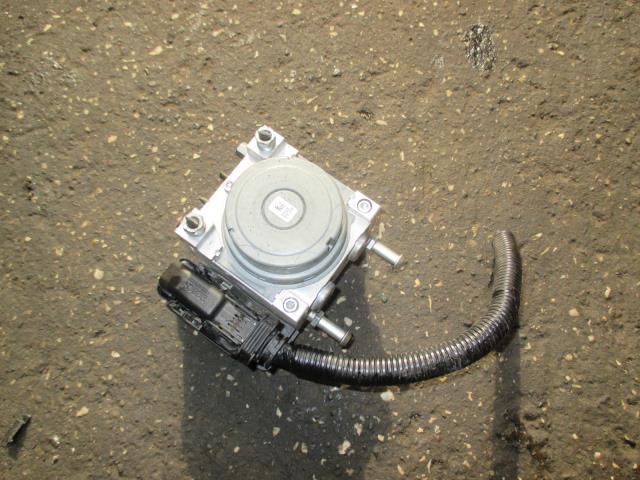 【中古】中古部品 ワゴンR MH34S ABSアクチュエーター 【3330410100-001224049342500】