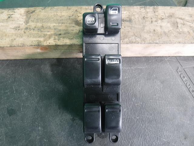 【中古】中古部品 セレナ TC24 パワーウインドウスイッチ 【3340140100-001552181561900】