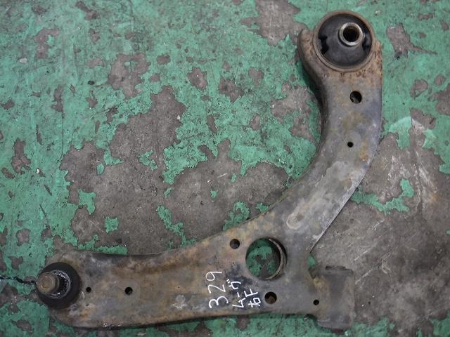 【中古】中古部品 ムーヴ L175S 右フロントロアアーム 【3340140100-001582232951720】