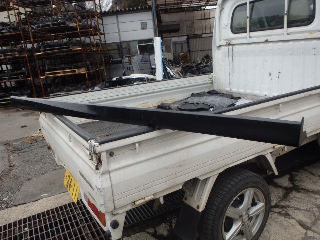 【中古】中古部品 ムーヴ LA100S 右サイドステップ 【3331010800-000019612513700】