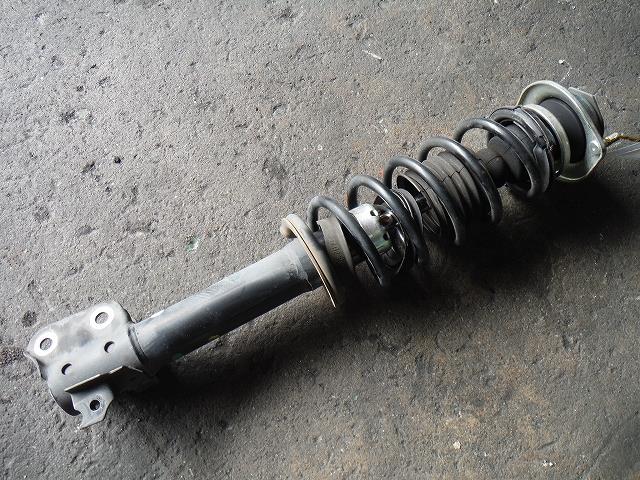 【中古】中古部品 エッセ L235S 右フロントストラット 【3340140100-001279164850110】