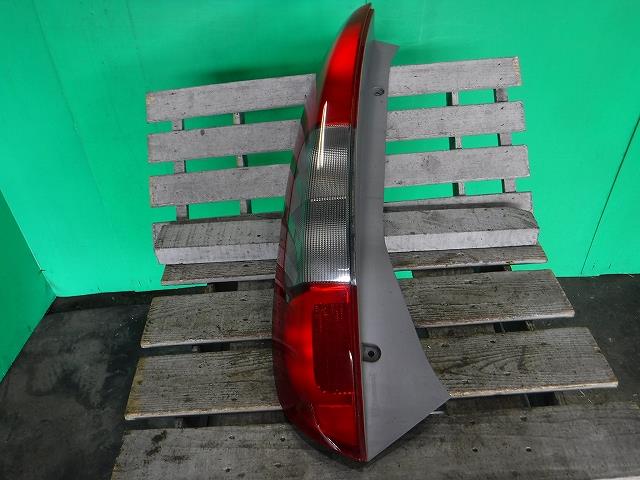 Tail Lamp - 【中古】中古部品 ライフ JB7 左テールランプ 【3340140100-001440080215600】