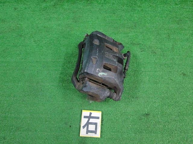 【中古】中古部品 シーマ GF50 右フロントキャリパー 【3330990700-001508302344330】